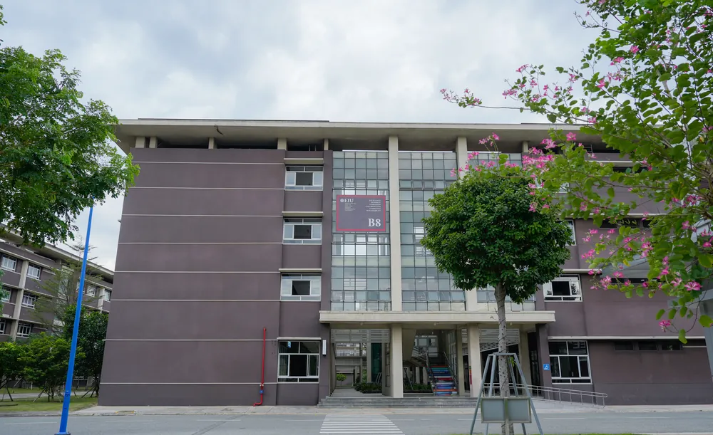 Classroom building on the EIU campus
